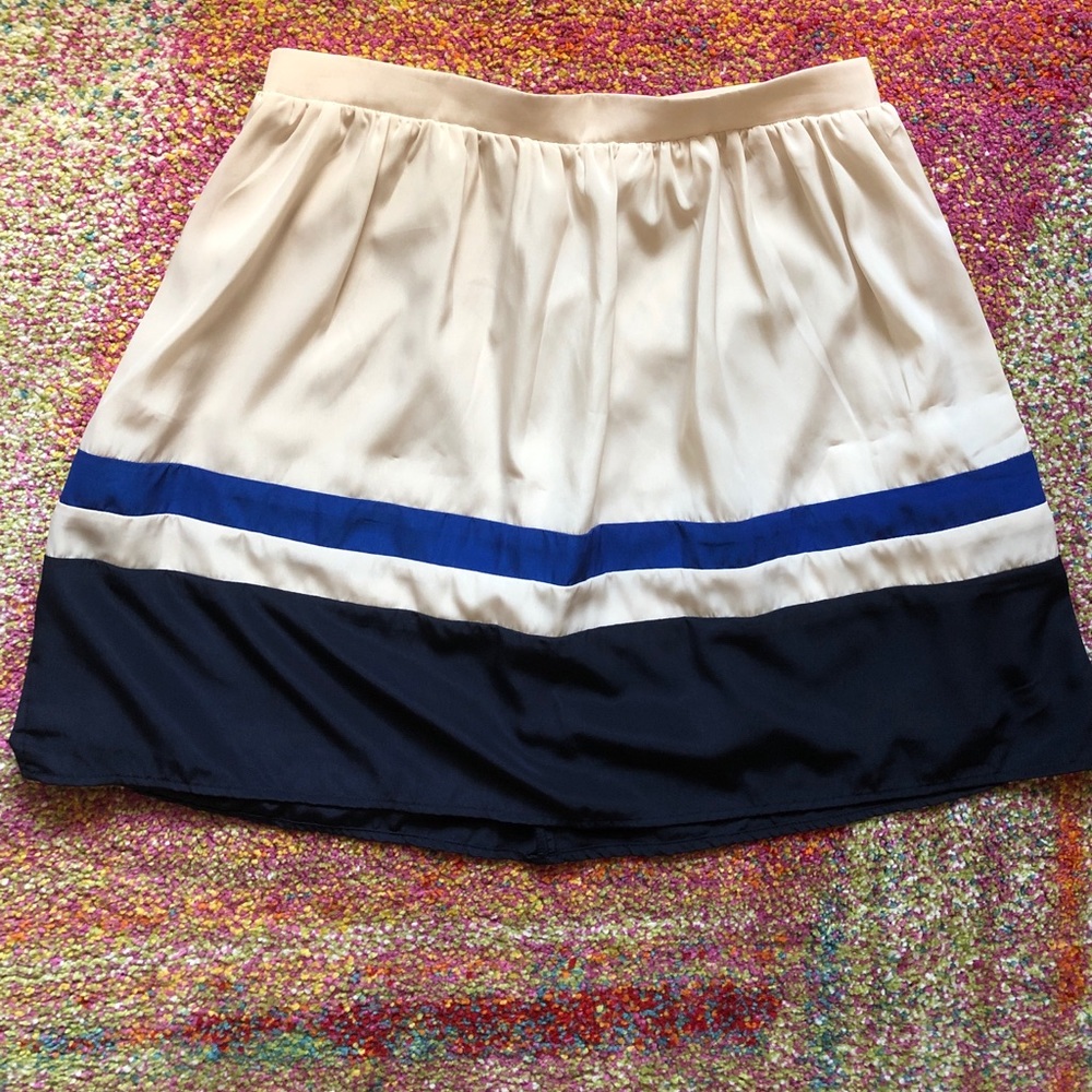 Willow & Clay Cream and blue pleated miniskirt